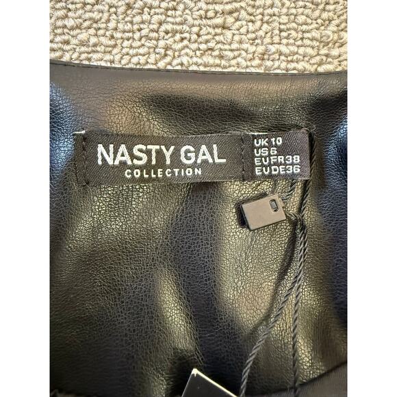 Nasty Gal Collection Womens US 6 Faux Leather Twist Front Crop Top - Picture 4 of 11
